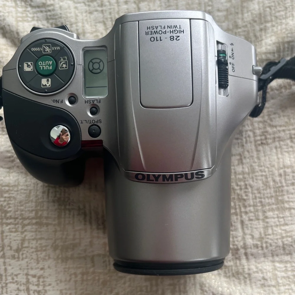 Olympus IS-20 DLX 35mm Film Camera & Camera Bag